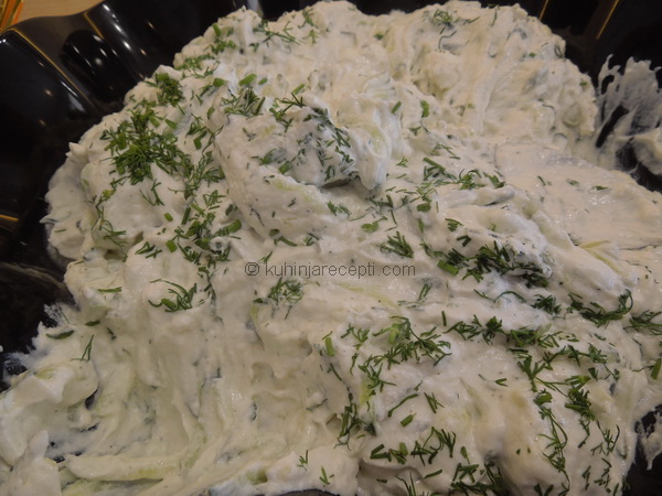 Caciki grčka salata