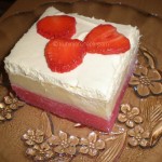Krem kolač s jagodama i vanilin kremom