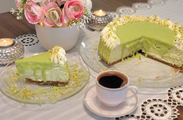 Pistacio cheesecake